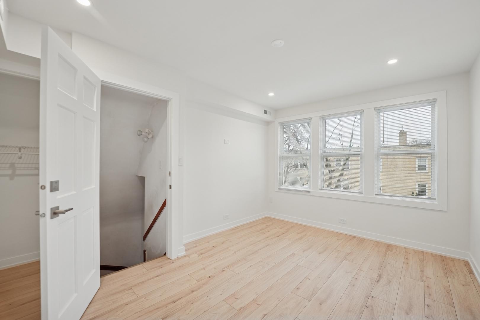 4954 West Byron Street Chicago IL 60641