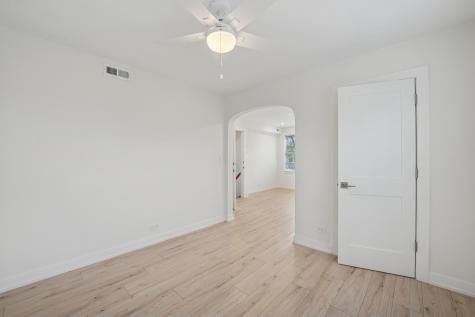 4954 West Byron Street Chicago IL 60641