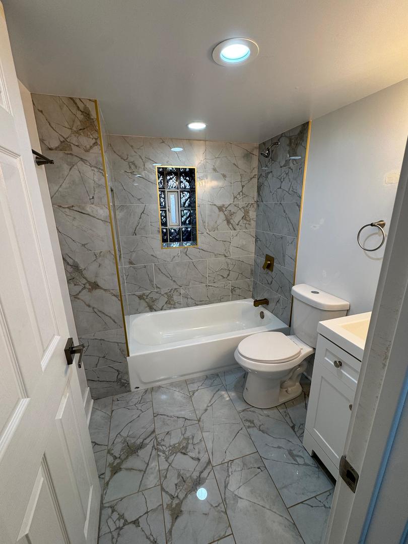 3346 North Central Park Avenue Chicago IL 60618