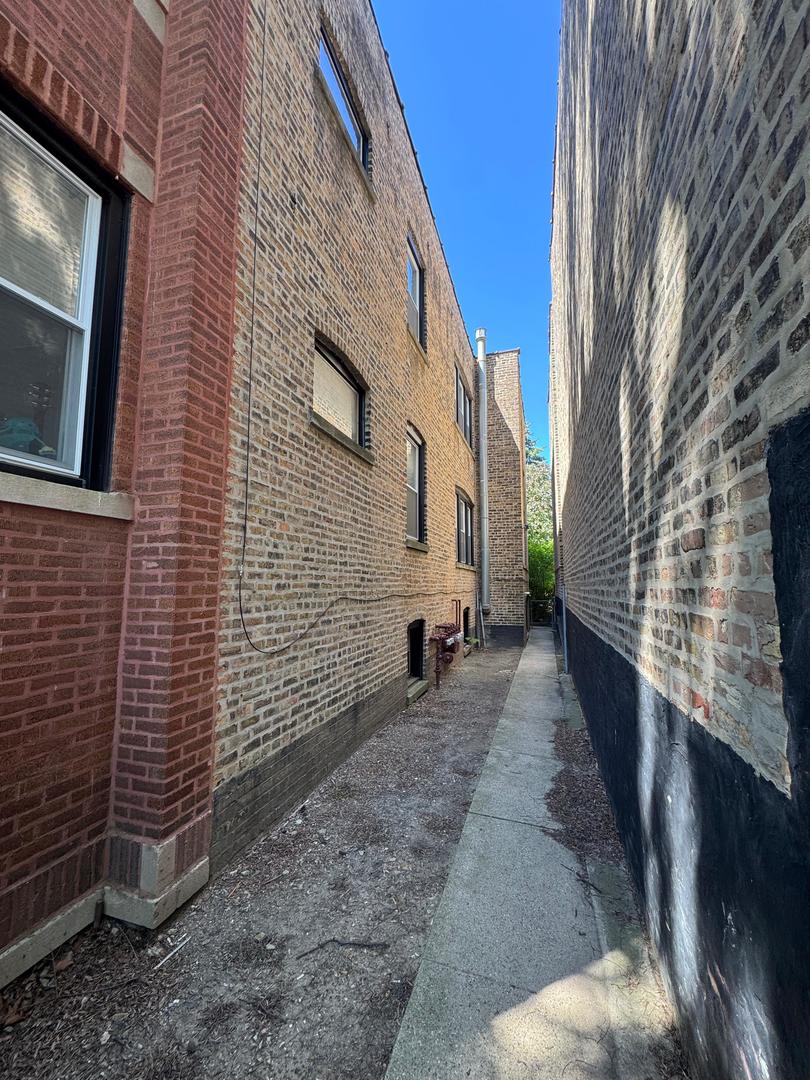 3346 North Central Park Avenue Chicago IL 60618