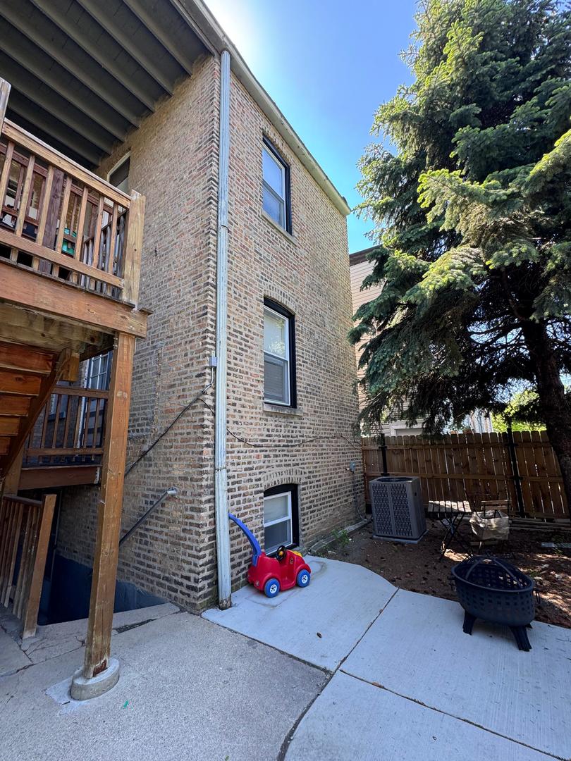 3346 North Central Park Avenue Chicago IL 60618