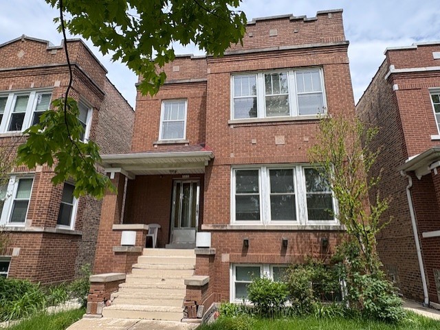 5340 West Altgeld Street Chicago IL 60639