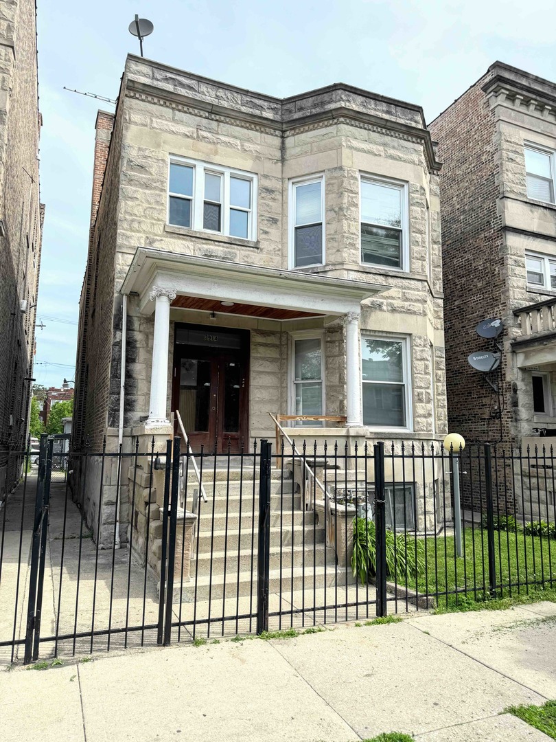 3914 West Gladys Avenue Chicago IL 60624