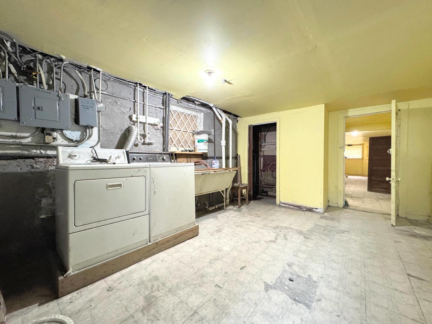 3914 West Gladys Avenue Chicago IL 60624
