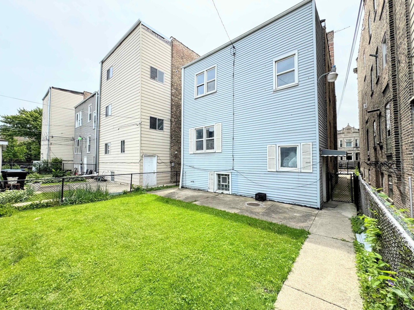 3914 West Gladys Avenue Chicago IL 60624