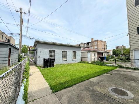 3914 West Gladys Avenue Chicago IL 60624