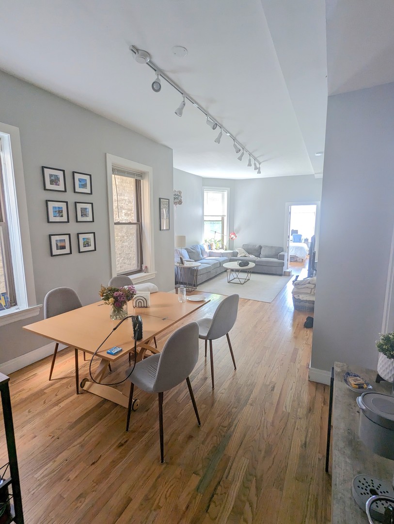 2425 North Geneva Terrace Chicago IL 60614