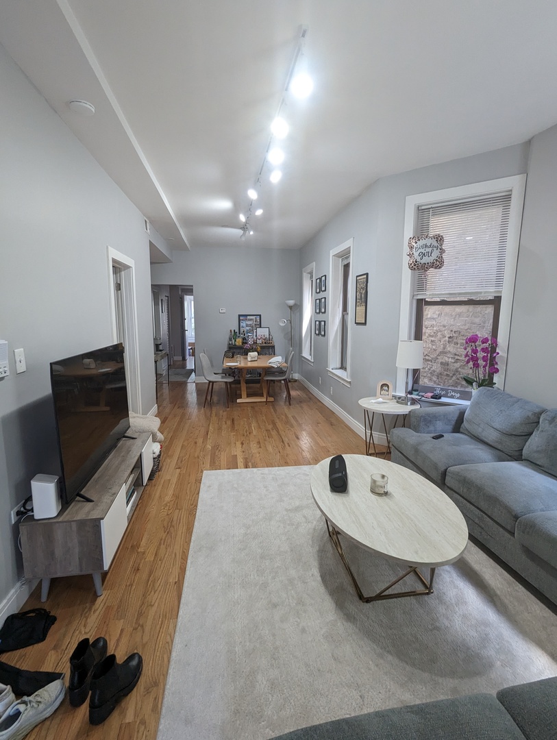 2425 North Geneva Terrace Chicago IL 60614