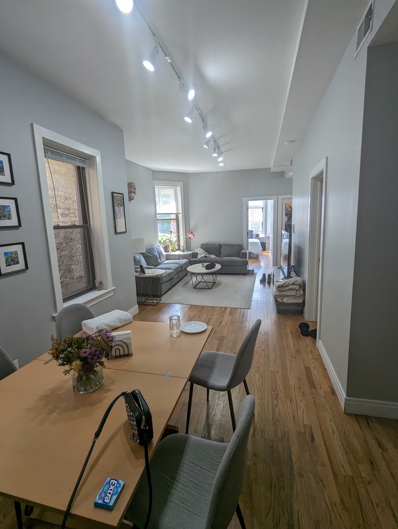 2425 North Geneva Terrace Chicago IL 60614