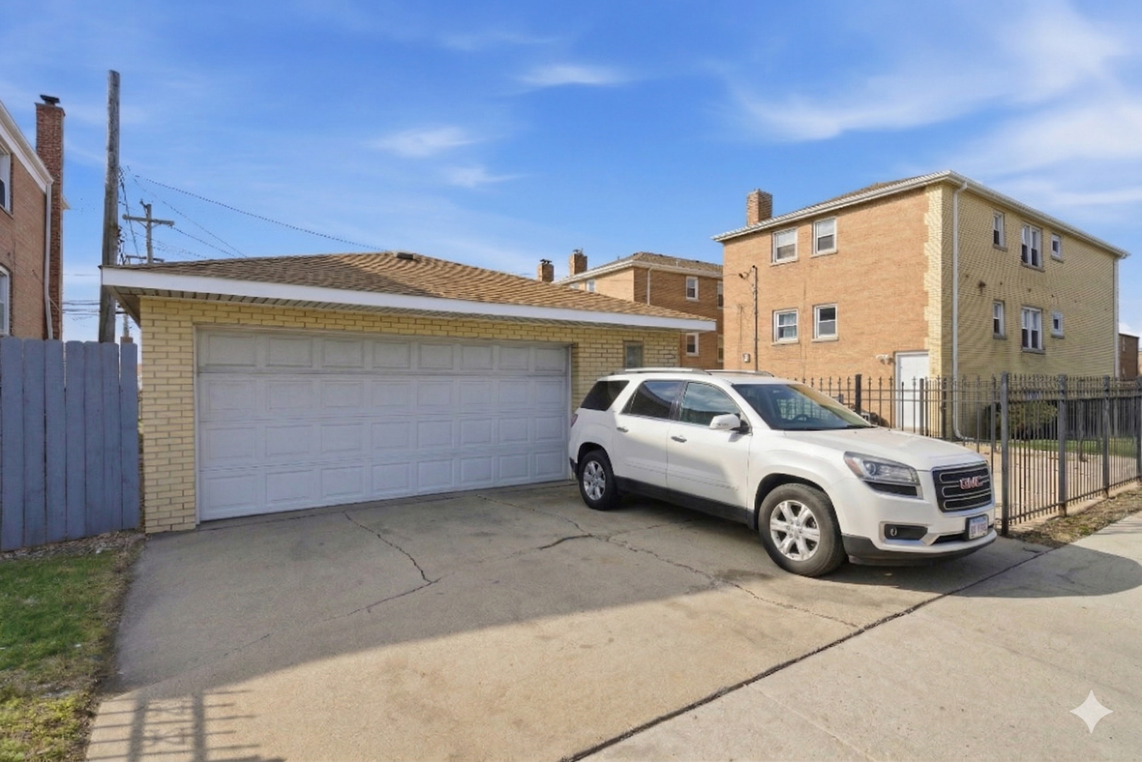 7901 South Whipple Street Chicago IL 60652