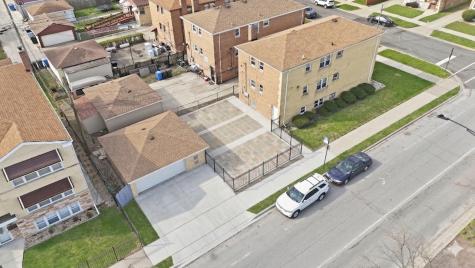 7901 South Whipple Street Chicago IL 60652