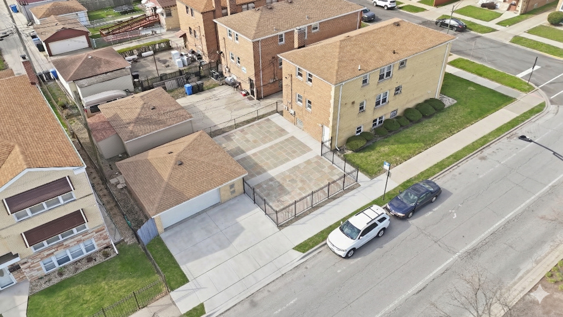 7901 South Whipple Street Chicago IL 60652