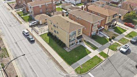 7901 South Whipple Street Chicago IL 60652
