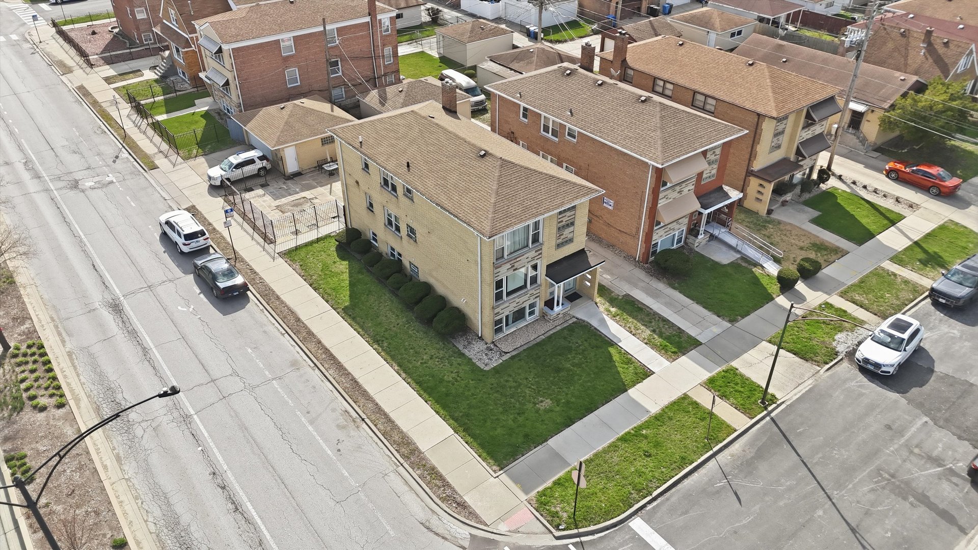 7901 South Whipple Street Chicago IL 60652