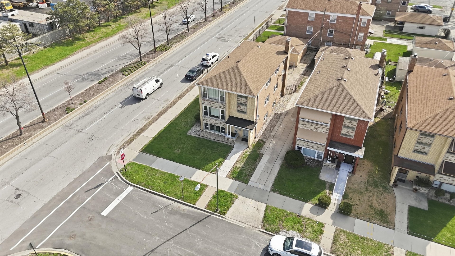7901 South Whipple Street Chicago IL 60652