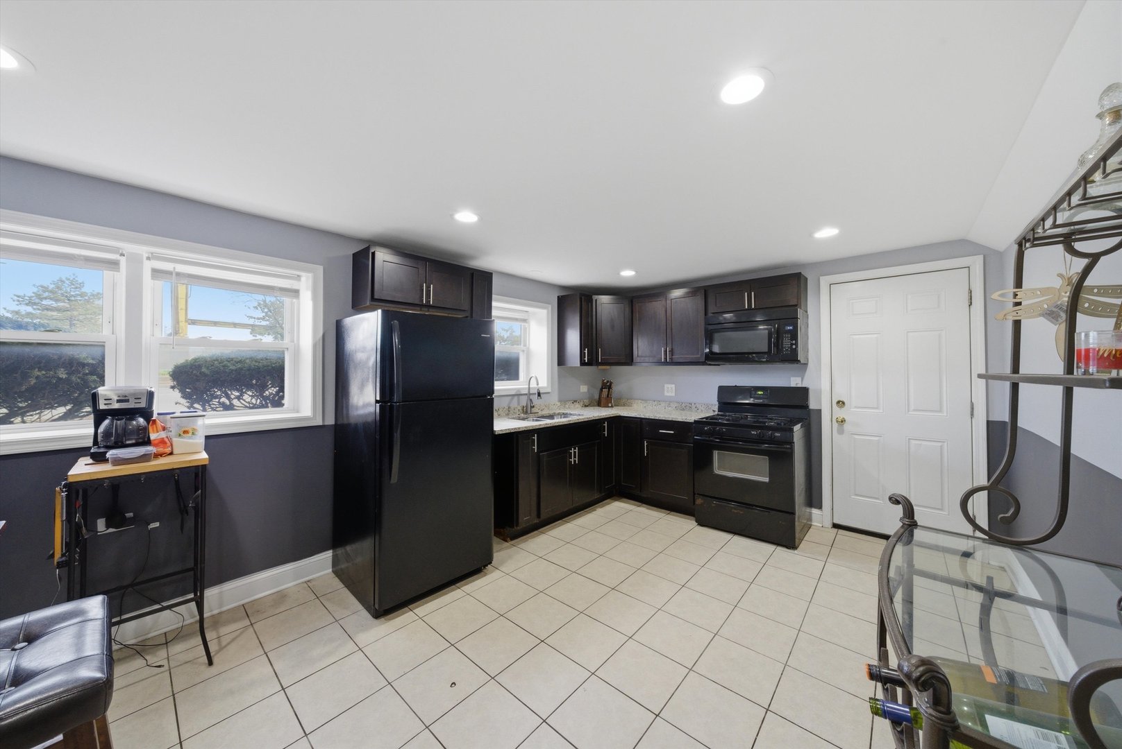 7901 South Whipple Street Chicago IL 60652