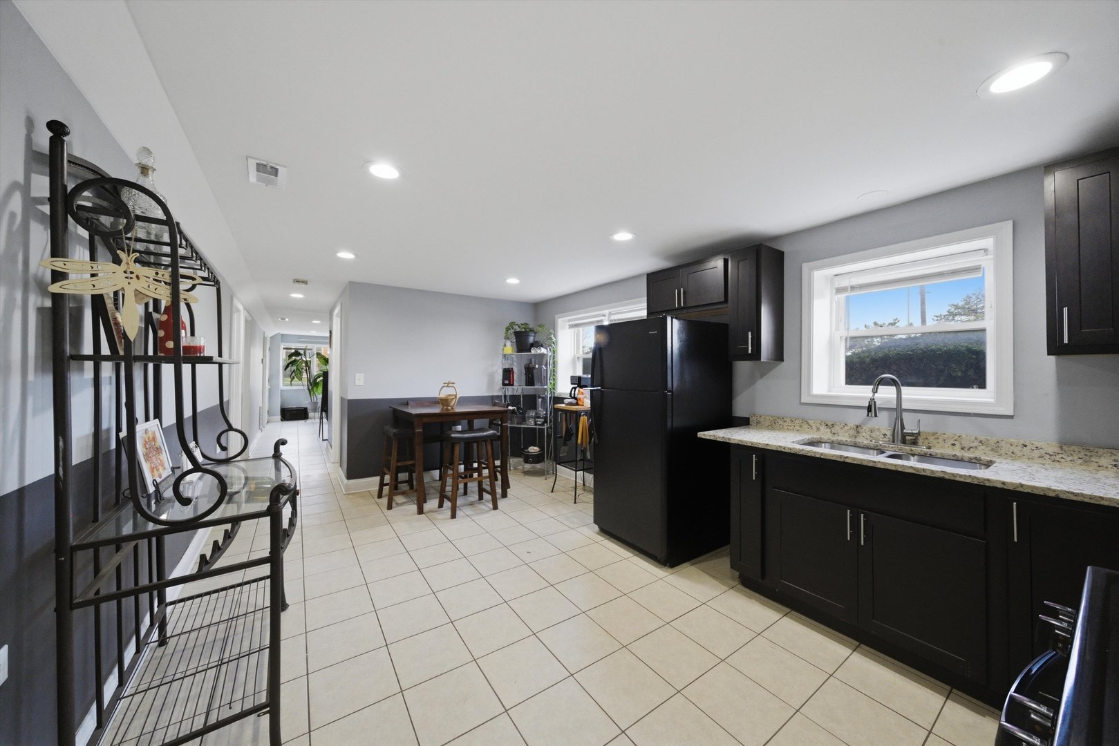 7901 South Whipple Street Chicago IL 60652