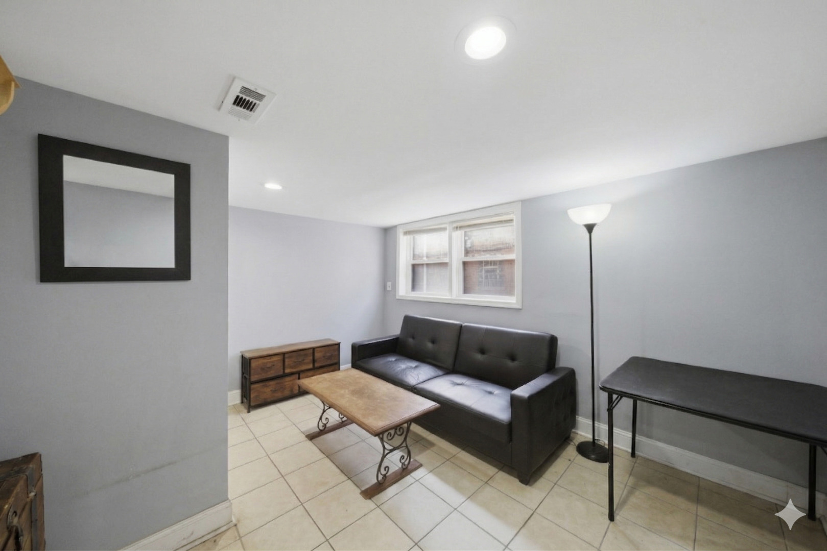 7901 South Whipple Street Chicago IL 60652