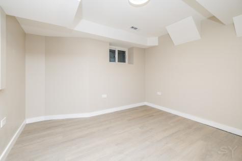 6129 North Ravenswood Avenue Chicago IL 60660