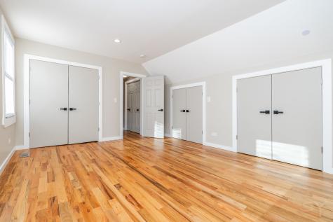6129 North Ravenswood Avenue Chicago IL 60660