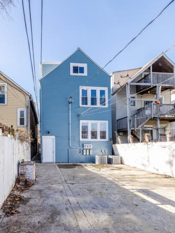 6129 North Ravenswood Avenue Chicago IL 60660