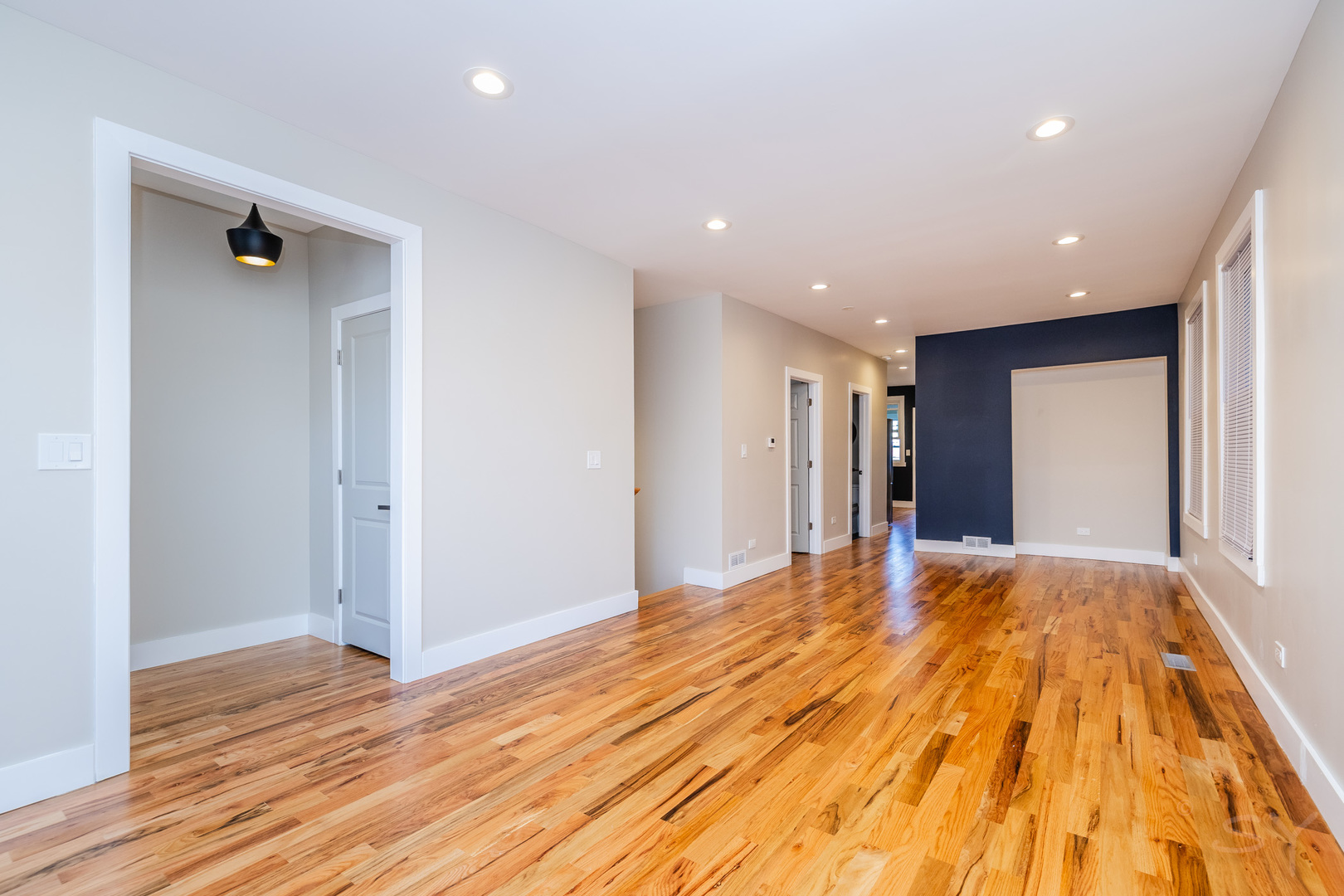 6129 North Ravenswood Avenue Chicago IL 60660
