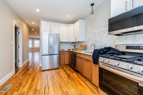 6129 North Ravenswood Avenue Chicago IL 60660