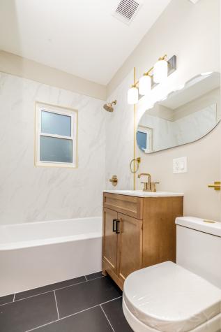 6129 North Ravenswood Avenue Chicago IL 60660