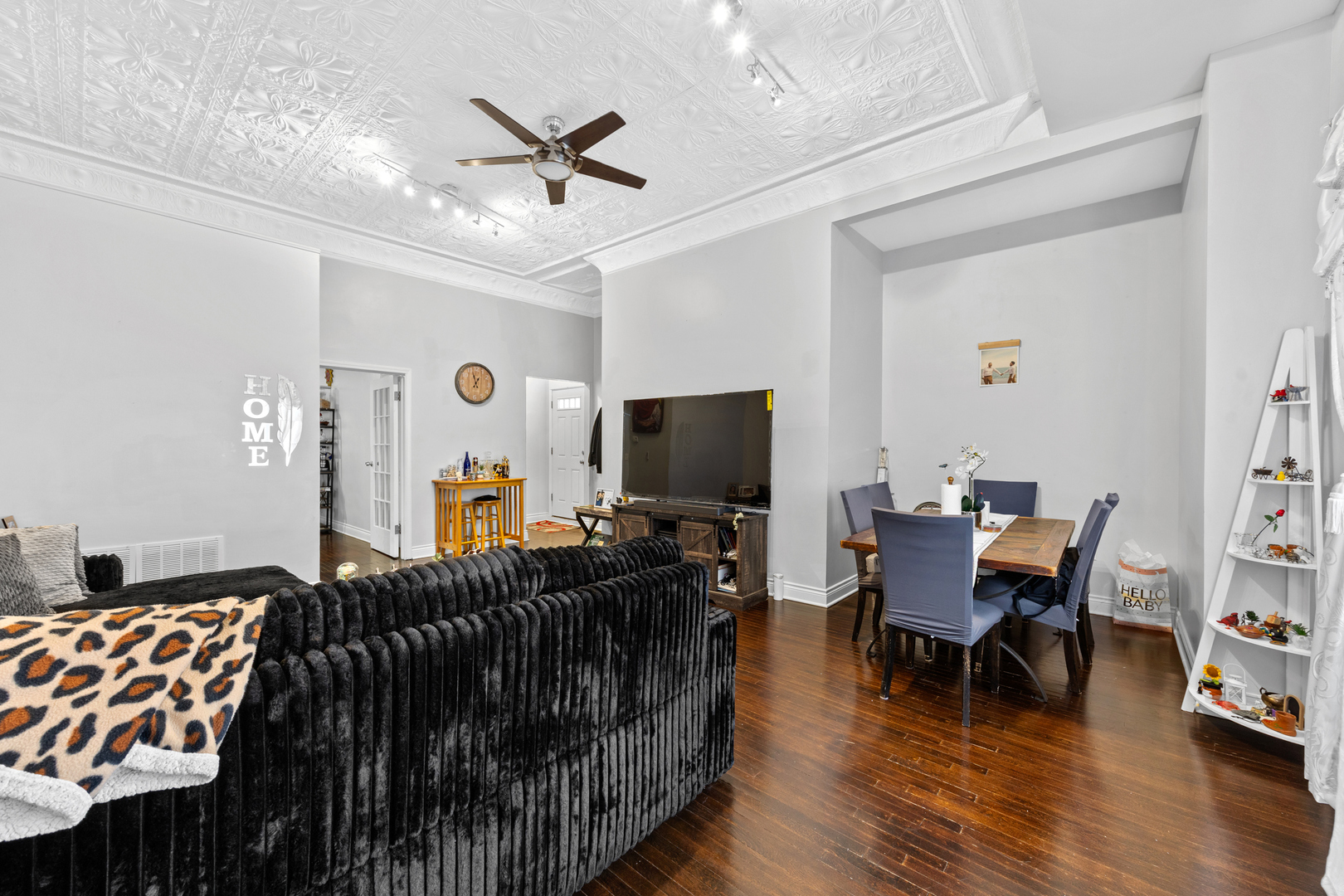 4602 South Albany Avenue Chicago IL 60632