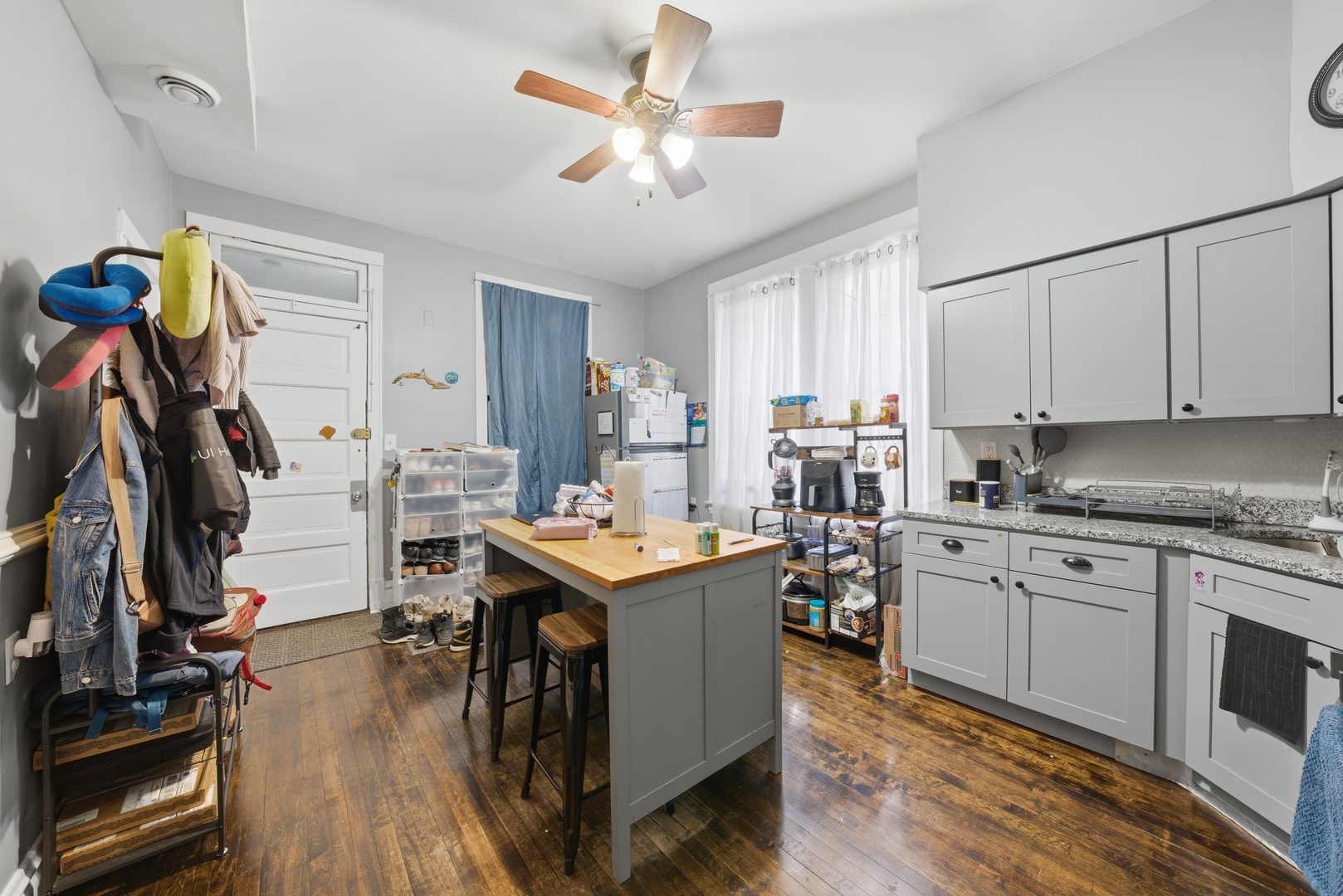 2527 South Harding Avenue Chicago IL 60623