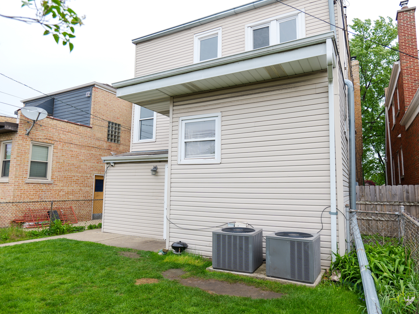 5838 North Mulligan Avenue Chicago IL 60646