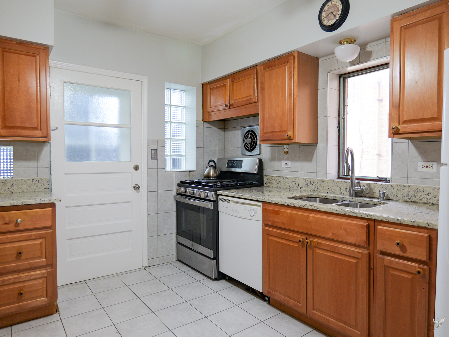 5838 North Mulligan Avenue Chicago IL 60646