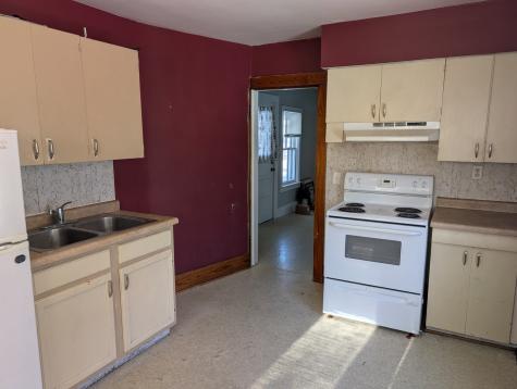 717 West Pleasant Street Freeport IL 61032