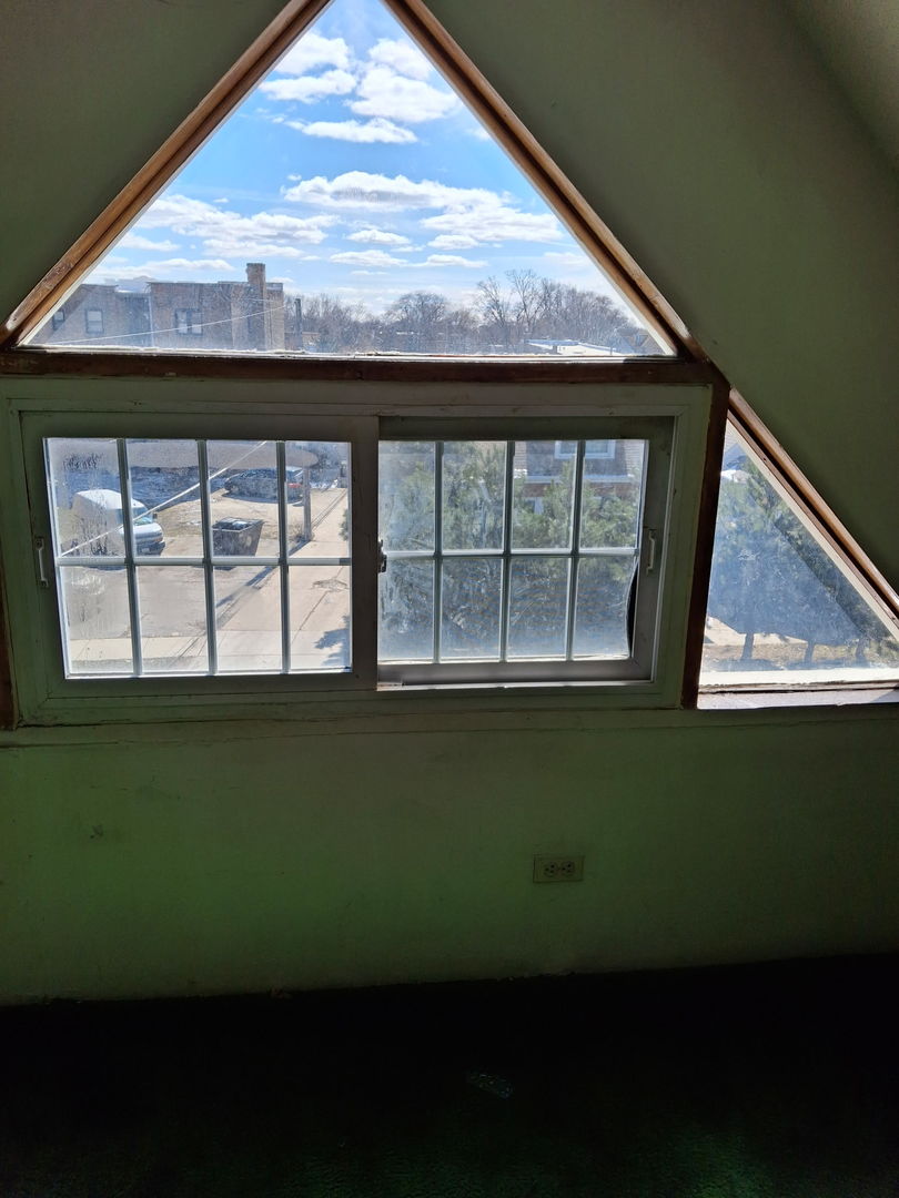 864 East 87th Place Chicago IL 60619