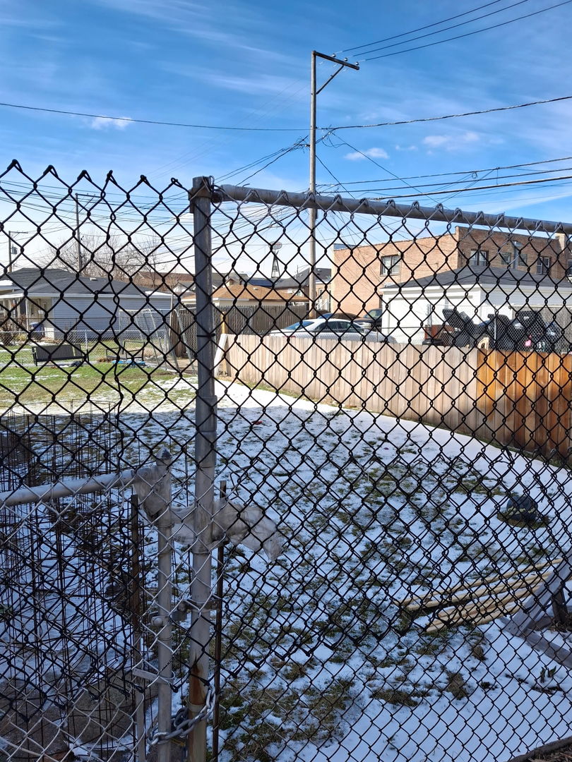 864 East 87th Place Chicago IL 60619