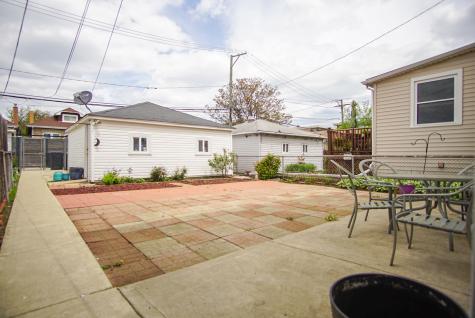 5224 West Deming Place Chicago IL 60639