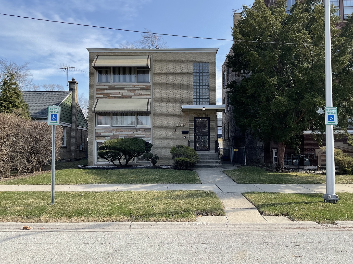 13839 South State Street Riverdale IL 60827