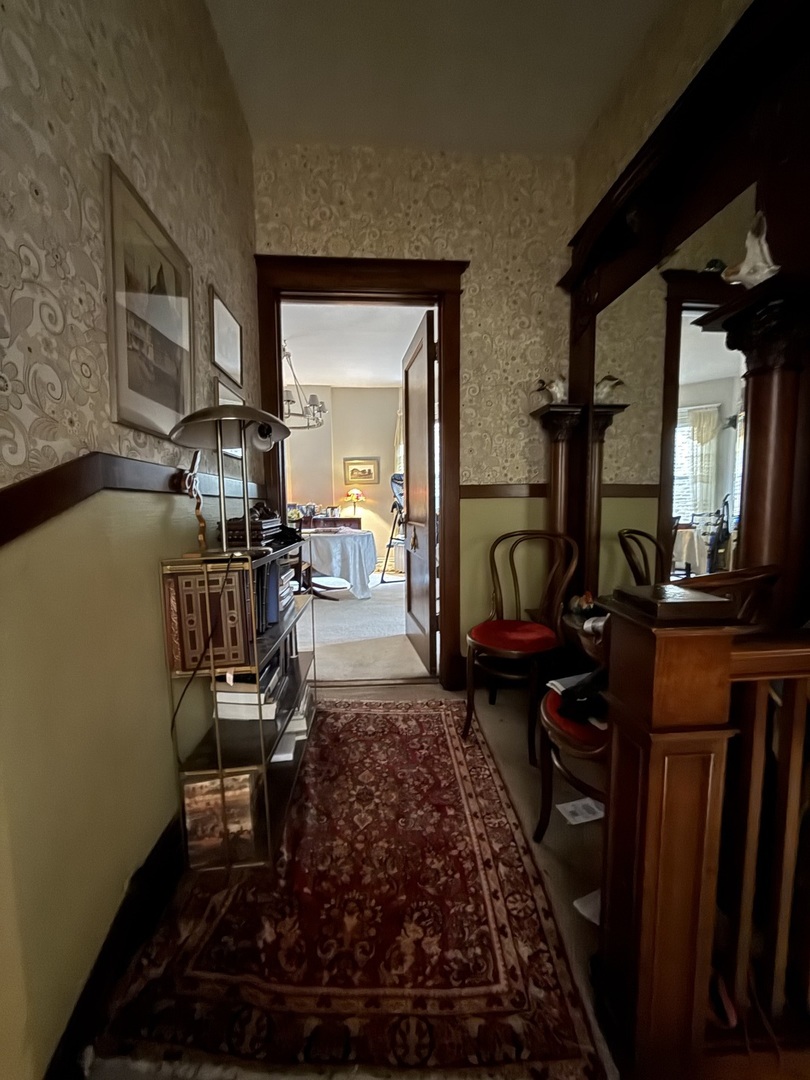 1325 West Cornelia Avenue Chicago IL 60657