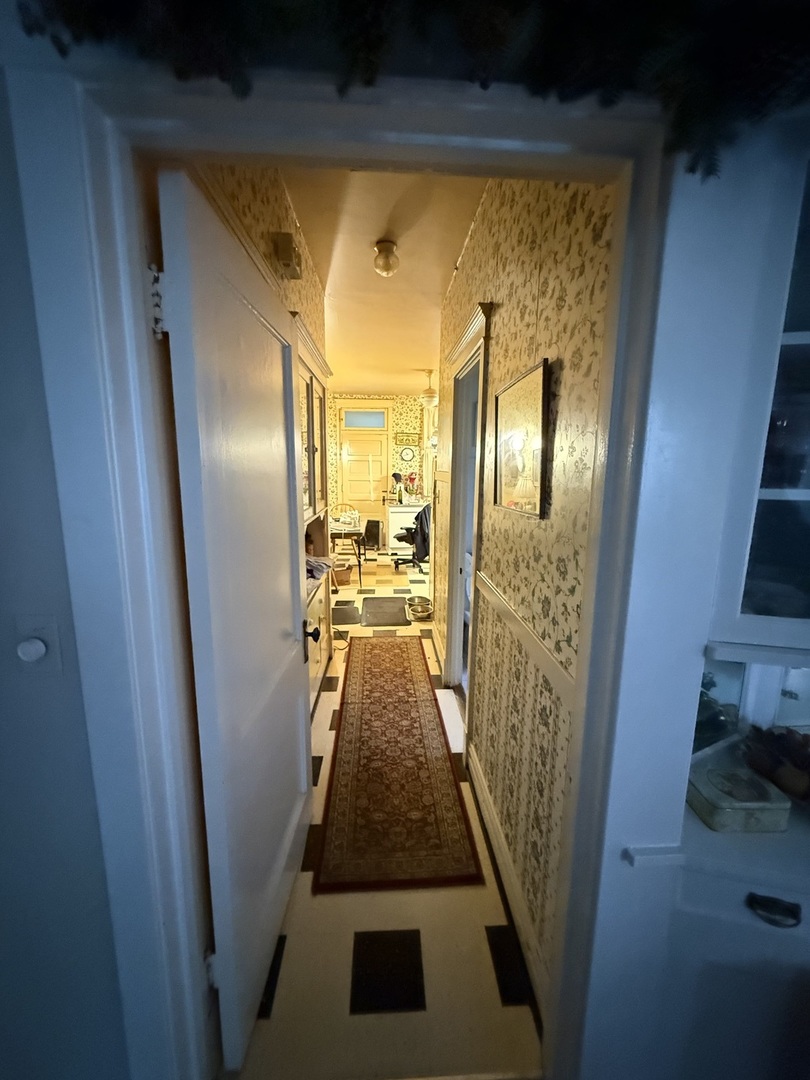 1325 West Cornelia Avenue Chicago IL 60657