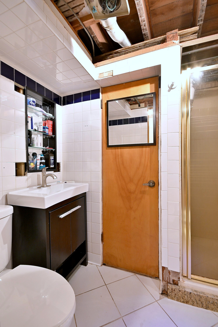 4450 West Altgeld Street Chicago IL 60639