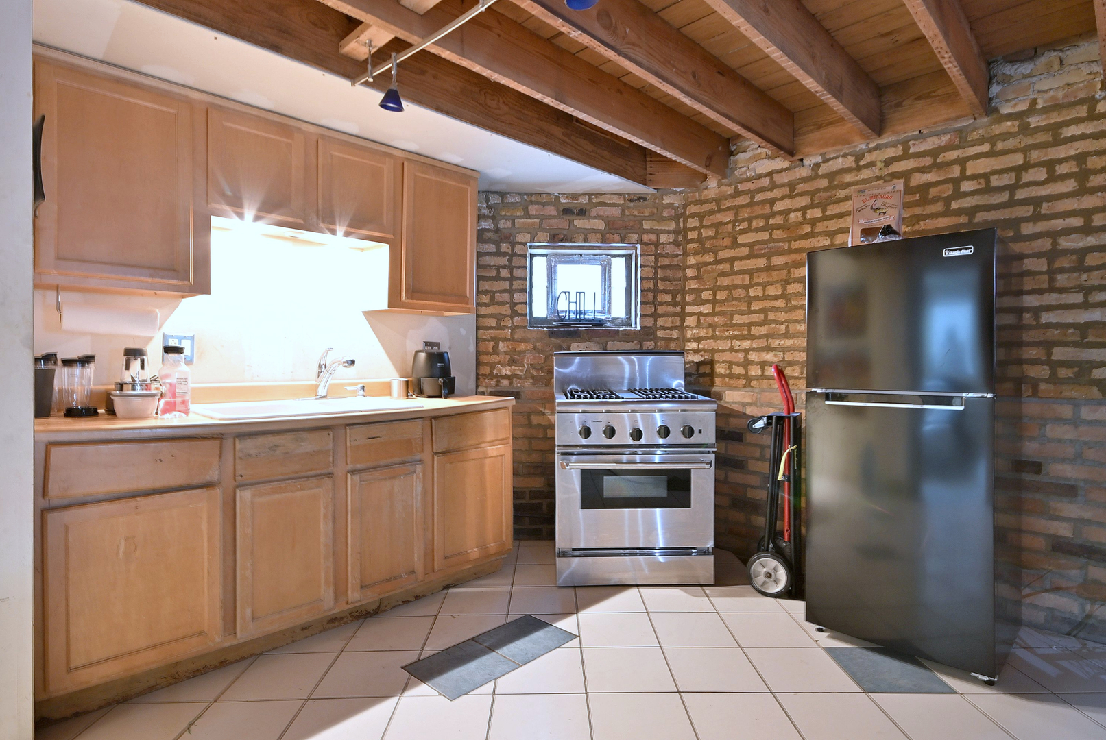 4450 West Altgeld Street Chicago IL 60639