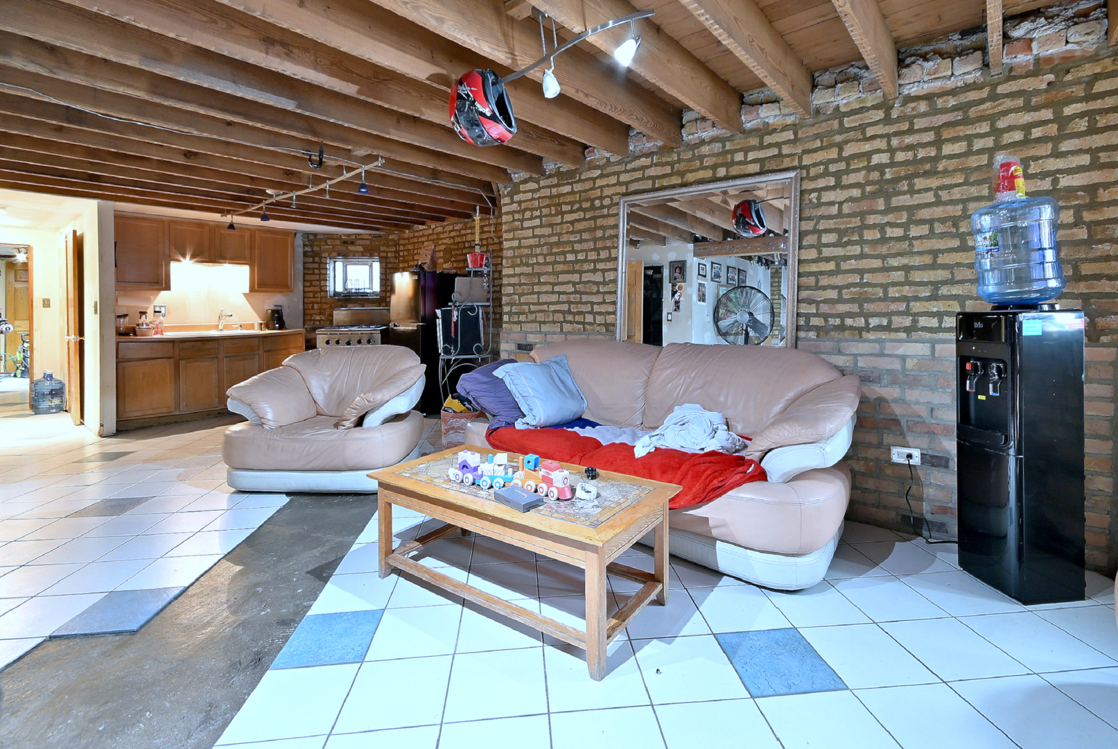 4450 West Altgeld Street Chicago IL 60639