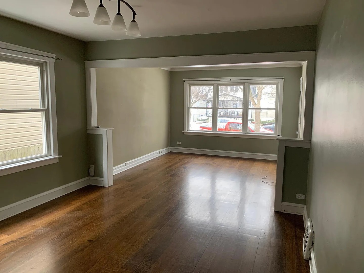 5475 North Monitor Avenue Chicago IL 60630