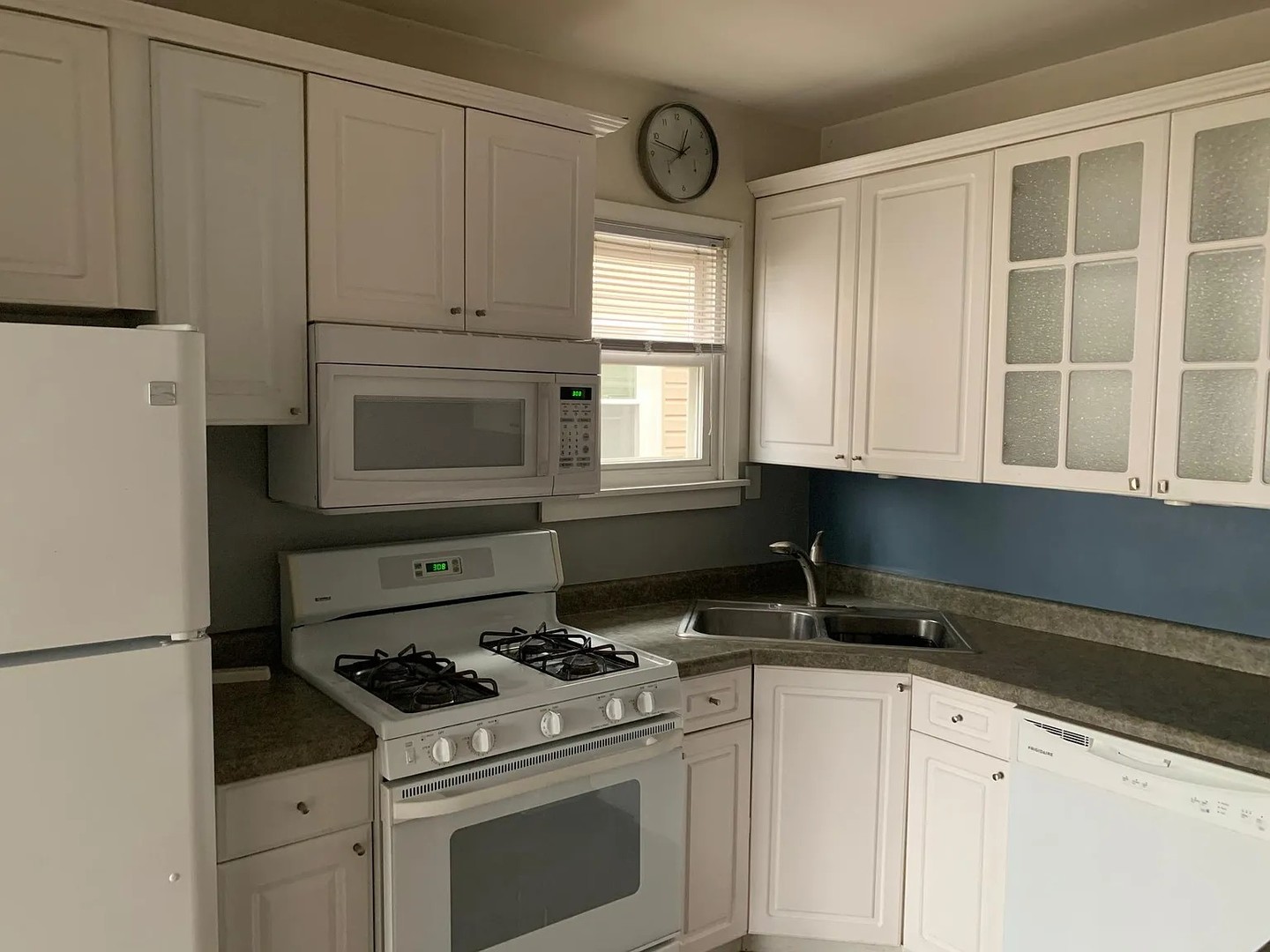 5475 North Monitor Avenue Chicago IL 60630