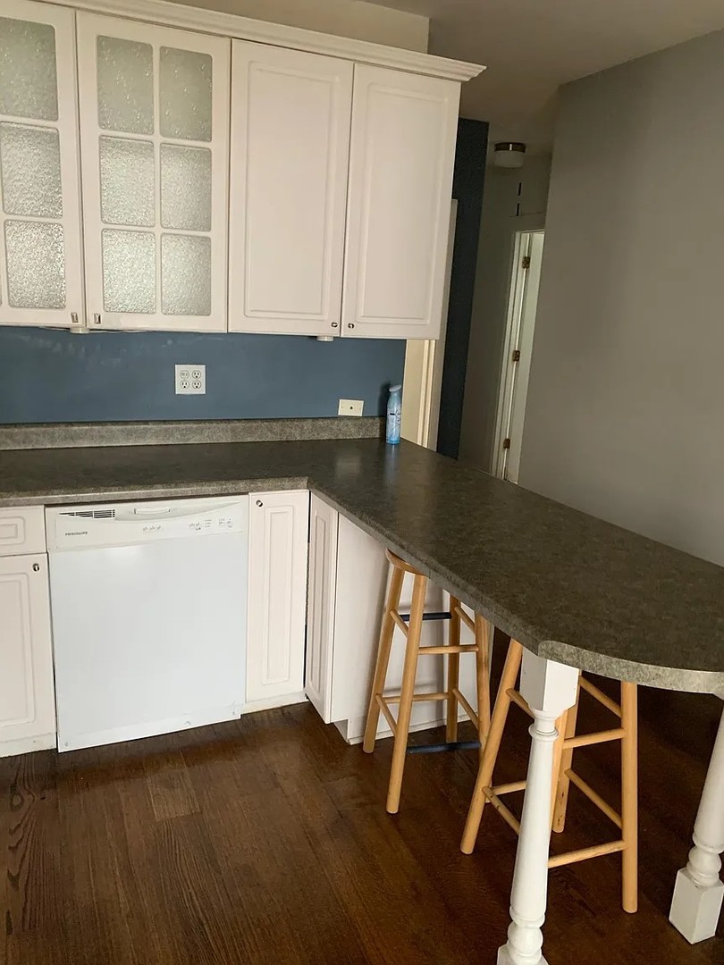 5475 North Monitor Avenue Chicago IL 60630
