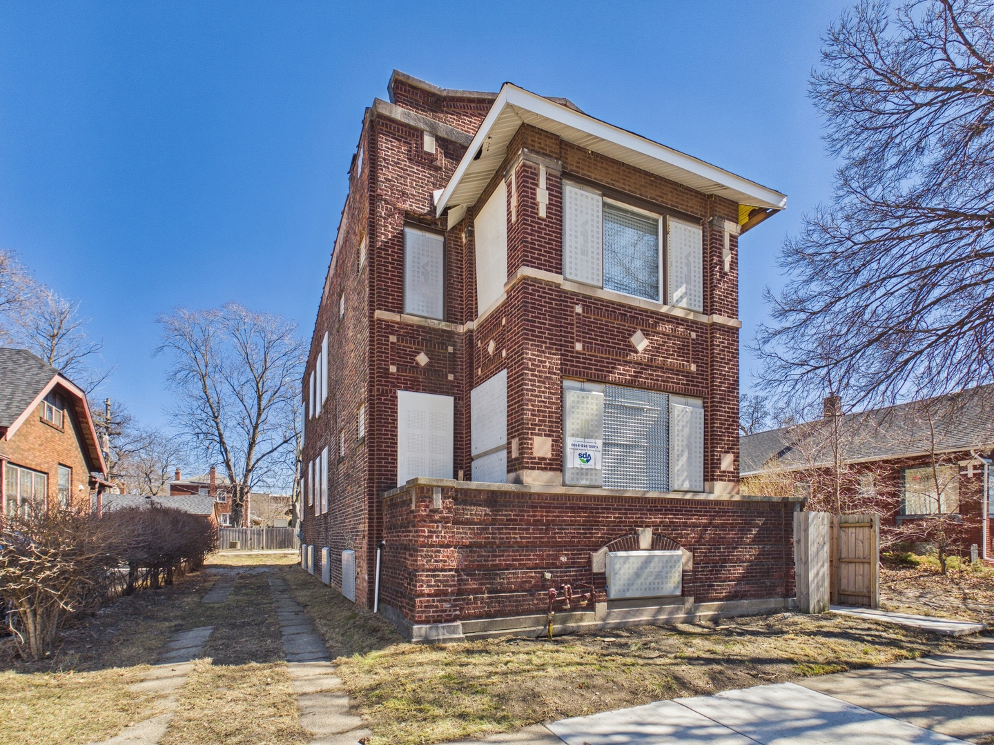 7339 South Bennett Avenue Chicago IL 60649