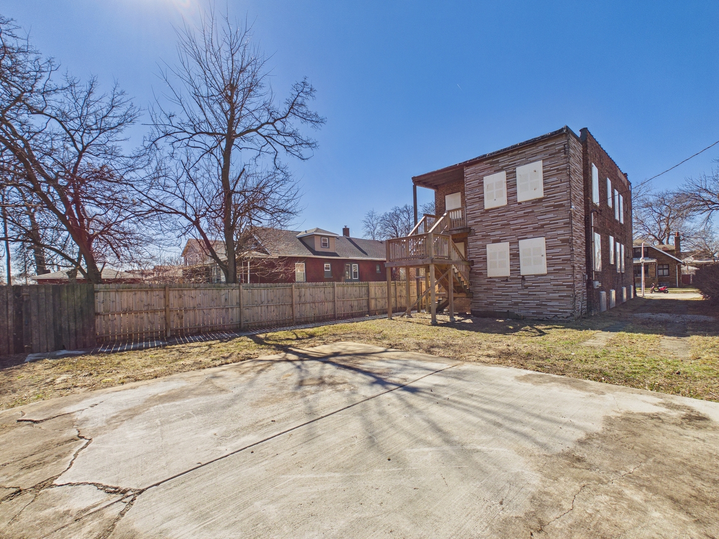 7339 South Bennett Avenue Chicago IL 60649