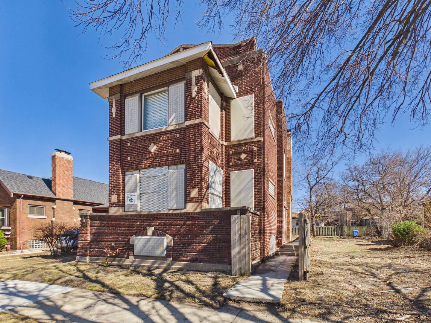 7339 South Bennett Avenue Chicago IL 60649