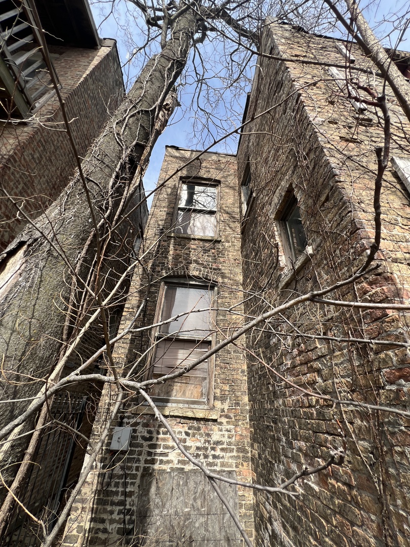 3345 West Monroe Street Chicago IL 60624