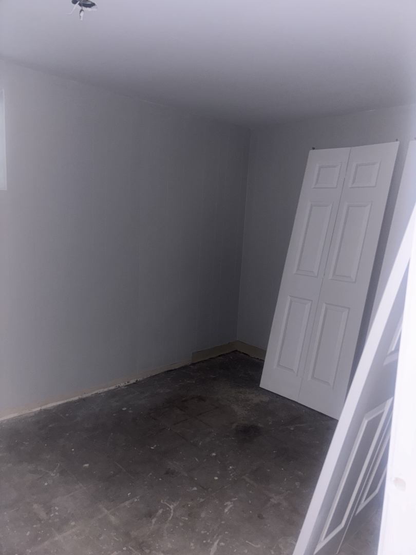 9338 South Marquette Avenue Chicago IL 60617